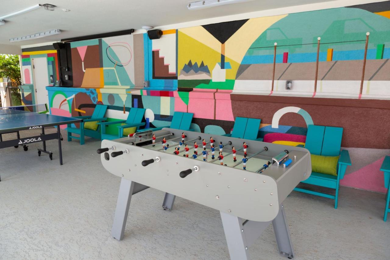Hotel Mccoy - Art, Libations, Pool Society College Station Exteriör bild